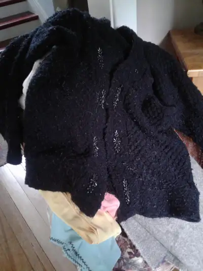 Black cardigan, medium. Forest, ont