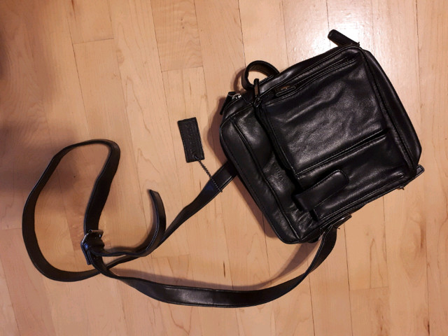 New purses  in Women's - Bags & Wallets in Belleville - Image 2