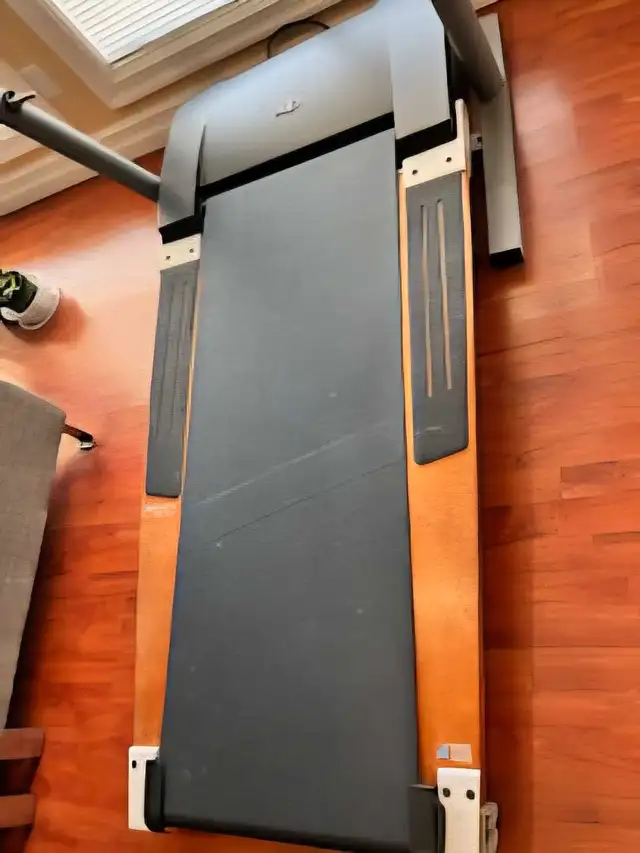 NordicTrack 2500r Treadmill  in Exercise Equipment in Edmonton - Image 4
