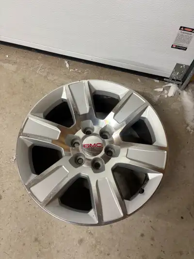 20 inch gm wheels No tires Have both chev and gmc centre caps Off a 1500 gmc sierra