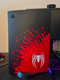 Ps5 Spider-Man 2 edition with demon souls and two controllers