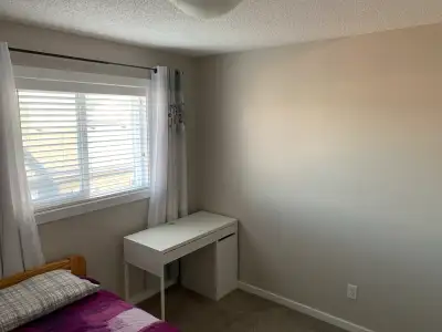 room for rent location: glenridding sw edmonton easy bus stop access. if you have car Street parking...