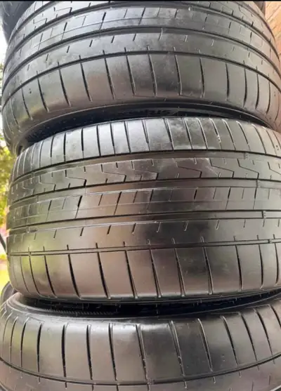 Set of 4 hankook ventus s1 evo z Tires are like new just drove 3k No damage or patches at any of the...