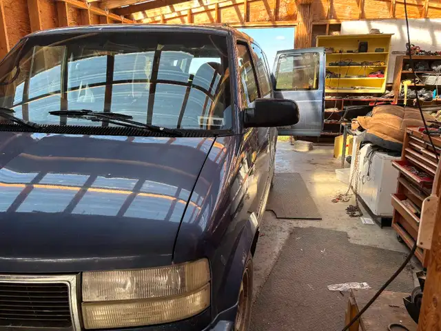 GMC safari in Cars & Trucks in Edmonton - Image 4