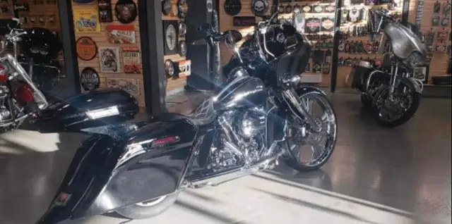 2016  Harley Road Glide ( Bagger ) Financement disponible in Sport Bikes in Laval / North Shore - Image 7