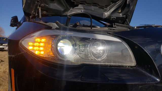 BMW F10 OEM Right Headlight in Auto Body Parts in Winnipeg - Image 2