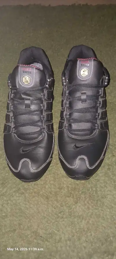 Men's Like NEW Nike Shox running shoes , View more