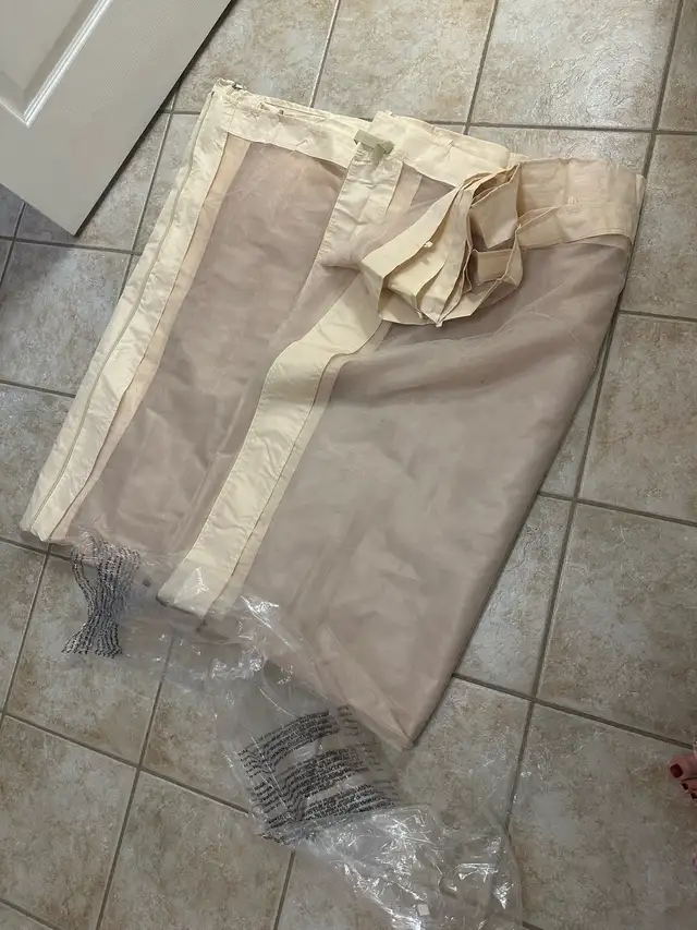 Brandnew Mesh curtain of 10’x10’ Gazebo netting in Patio & Garden Furniture in Mississauga / Peel Region - Image 5