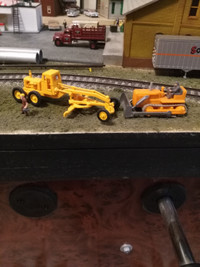 Ho scale model train construction equipment