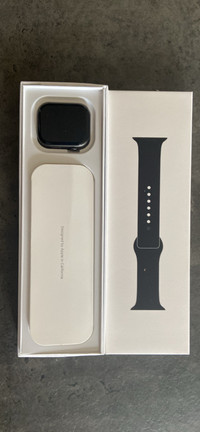 Apple Watch séries 9 peu utilise(prix négociable)