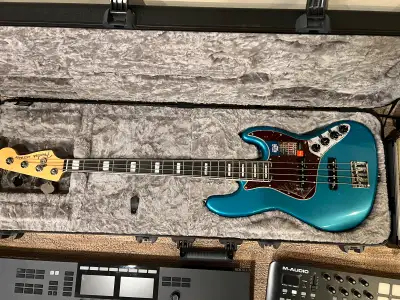 Fender  jazz bass  American elite series, View more