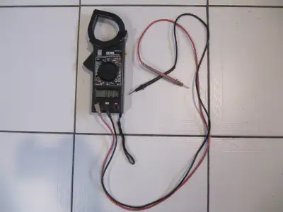 Power Fist Model DT266 Digital Clamp Meter In Good Condition, View more