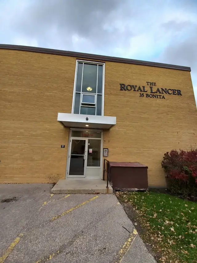 Spacious one bedroom apart. for lease in St. Vital