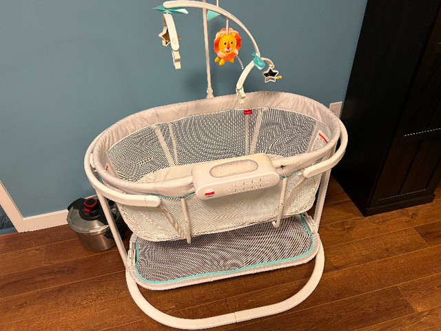 Fisher Price Soothing Motions Bassinet in Playpens, Swings & Saucers in Bedford