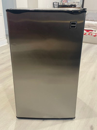 RCA RFR322 Mini Refrigerator, Compact Freezer Compartment, Adjus
