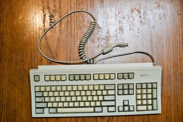 Vintage Classic Personal Computer Keyboards - Compaq and HP in Mice, Keyboards & Webcams in Cambridge - Image 8