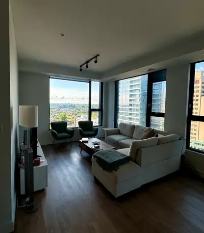 2 bedroom apartment in downtown montreal