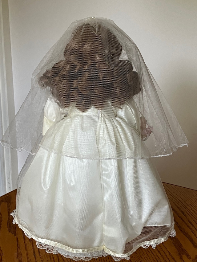 Porcelain Doll 17” tall in Arts & Collectibles in Renfrew - Image 2