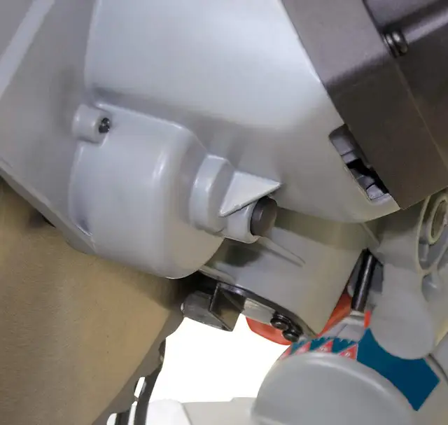 10-Inch Sliding Compound Miter Saw with Twin Laser, Grey (New) in Power Tools in City of Toronto - Image 9