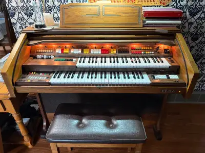 Elka Evolution Series E49 rolltop electric organ, View more
