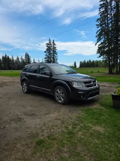 2016 Dodge Journey RT Fully loaded. Third row seating, dvd entertainemnt system in the back. All whe...