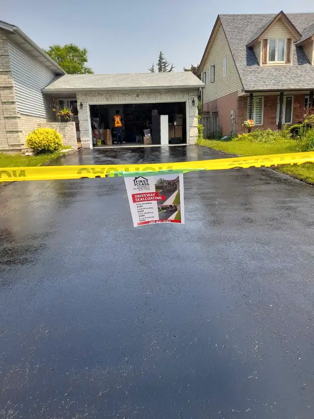commercial/residential driveway sealing62863254644099121