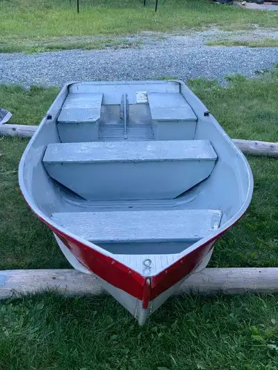 Comes with 6hp motor, oars, and roof top hangers. Call 705 923 1302. Sudbury.