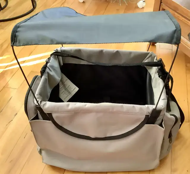 Panier de vélo ou de voiture  pour chien de petite taille in Accessories in Lanaudière - Image 2