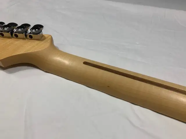 Fender Stratocaster Custom Shop Neck in Guitars in Oakville / Halton Region - Image 9