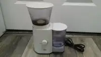 Braun coffee grinder , excellent condition 