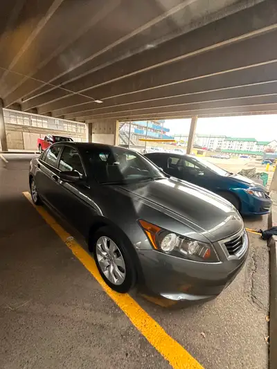 Great and reliable car for daily driving 2009 Honda Accord EX 4 cylinder with 174k km It has sunroof...