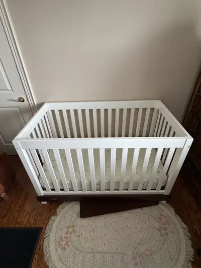 Graco White Crib with wooden base and Mattress, View more