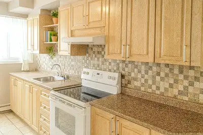 Libre immédiatement Quartier familial et sécuritaire 1,475 / mois CARACTÉRISTIQUES 3 chambres fermée...