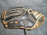 Baseball Gloves, RIGHT HAND (RH)), 11 inches