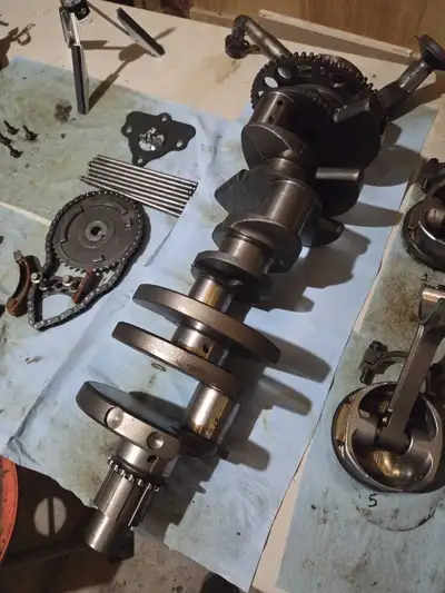 Good condition crankshaft from a 2010 camaro ss manual. 8 good rods available 100$ Good stock ls3 ca...