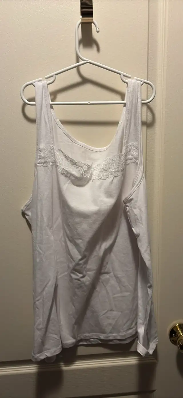 Women’s 2x camisoles sleeveless tops buy more save more in Women's - Tops & Outerwear in Oshawa / Durham Region - Image 7