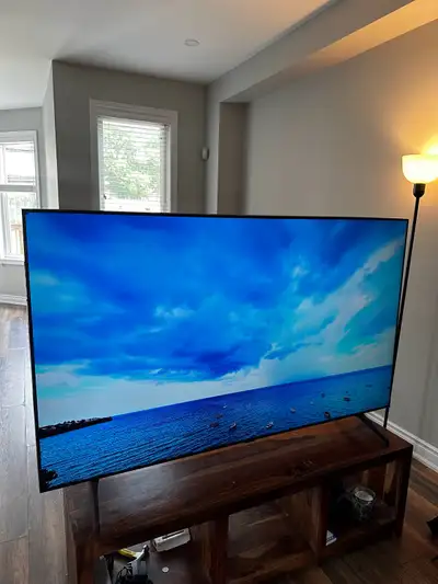 Samsung 7 Series TV, 70”, Crystal UHD TU7000, View more