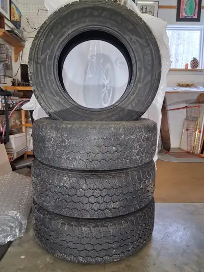 245/70 R 17 Goodyear Wrangler All Season tires for SUV or truck. 7/32" tread depth, set of 4