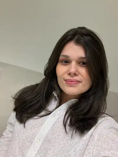 Hi! My name is Mariana, I’m 26 years old and I offer professional house cleaning services in the Nia...