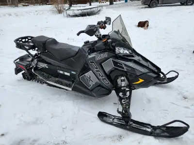 2018 Polaris Switchback Pro X 800. 4139 kms, hand and thumb warmers for driver and passenger, 2 up s...