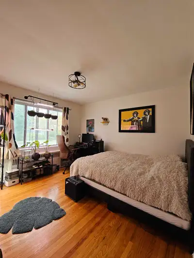1 Rooms Available – 800 (large-unfernished) Utilities (hydro + WiFi) not included and around 60 per...