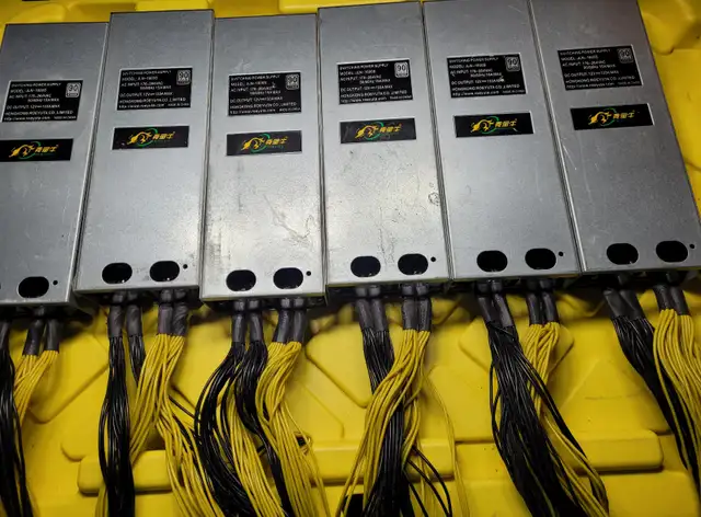 Switching Power Supply Special for BTC Mining Rigi in System Components in City of Montréal - Image 4