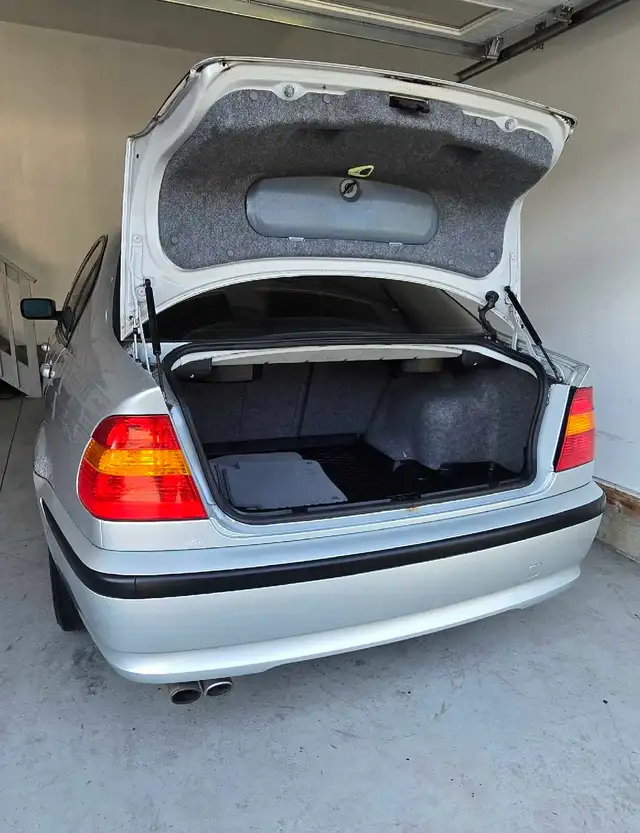 2002 BMW 325xi 513080874364446729