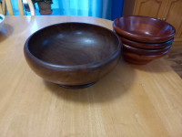 Wooden salad bowl set