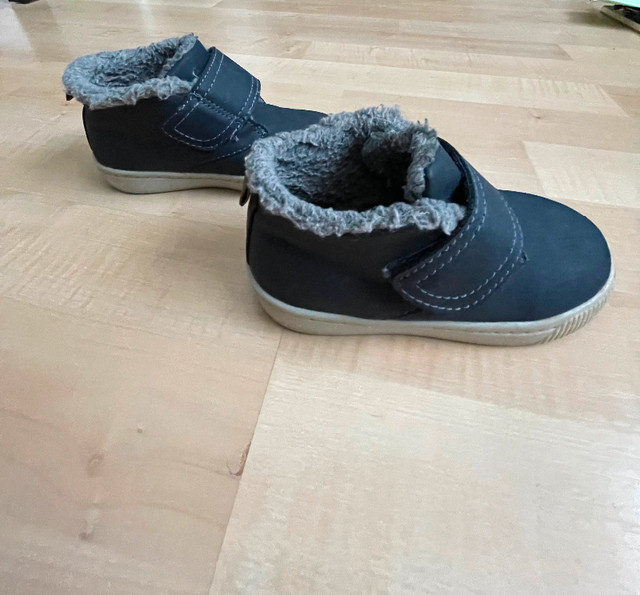 Fall or winter shoes - toddler size 8 in Clothing - 2T in Ottawa - Image 2