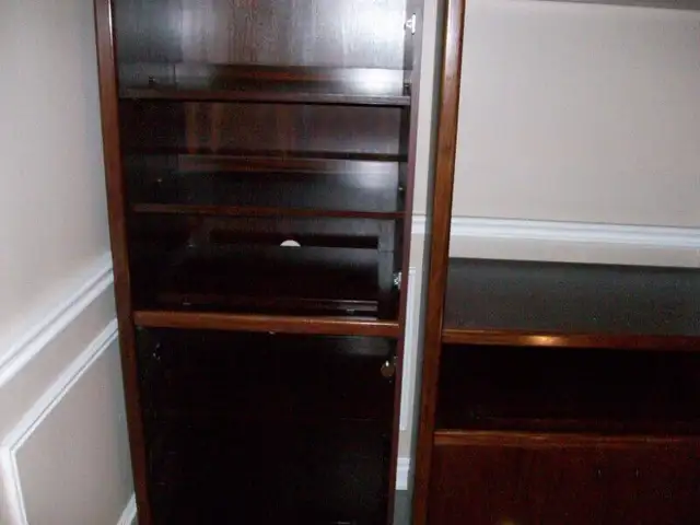 Beautiful Rosewood Wall/Entertainment Unit in TV Tables & Entertainment Units in Markham / York Region - Image 6