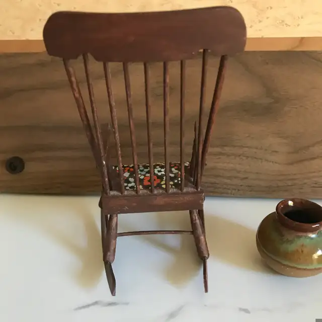 Miniature Rocking Chair Albert Nadeau Quebec, Mini Pottery Pot in Arts & Collectibles in Ottawa - Image 3