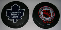 NHL Official Toronto Maple Leafs Puck+6 Decals.