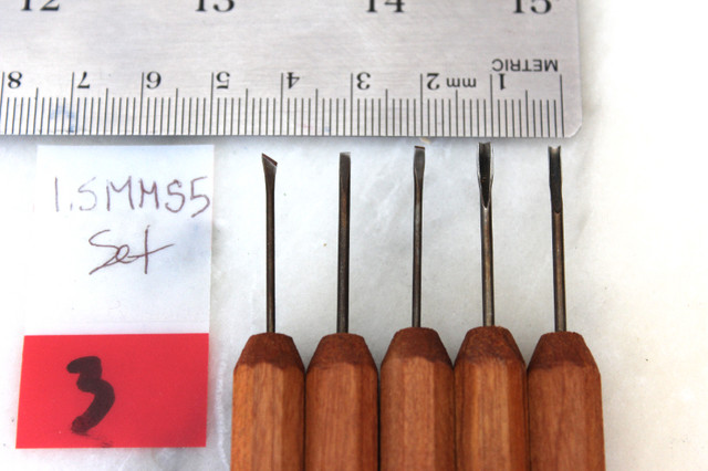 Two Sets of Dockyard U.S.A Micro Carving Tools in Hand Tools in Ottawa - Image 4
