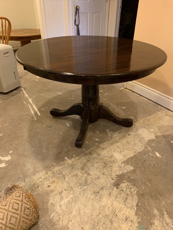 Solid Round Pedestal Oak Table Dining Tables & Sets Moncton Kijiji
